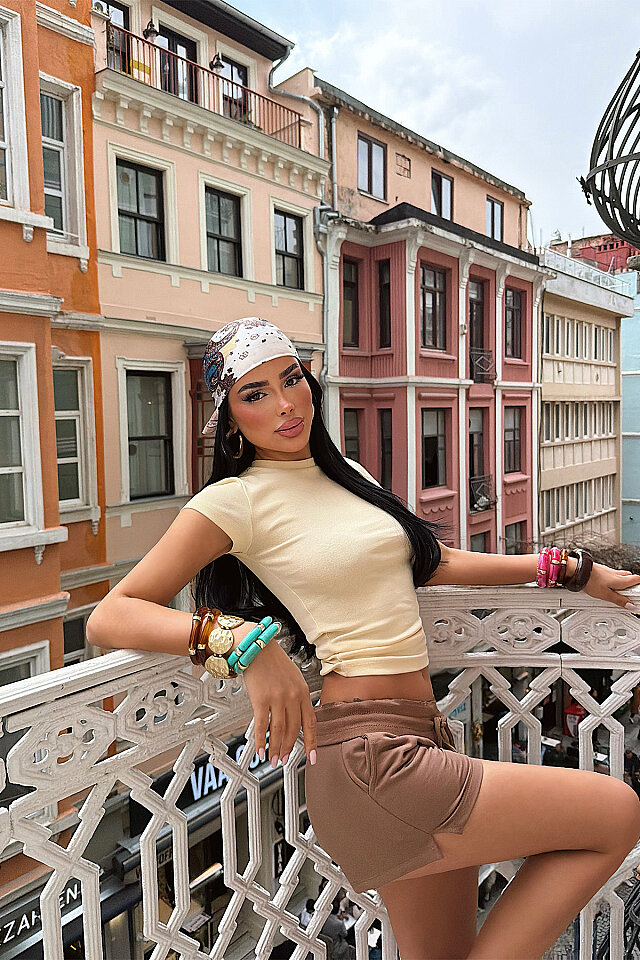 Sarı Kebo Crop Top