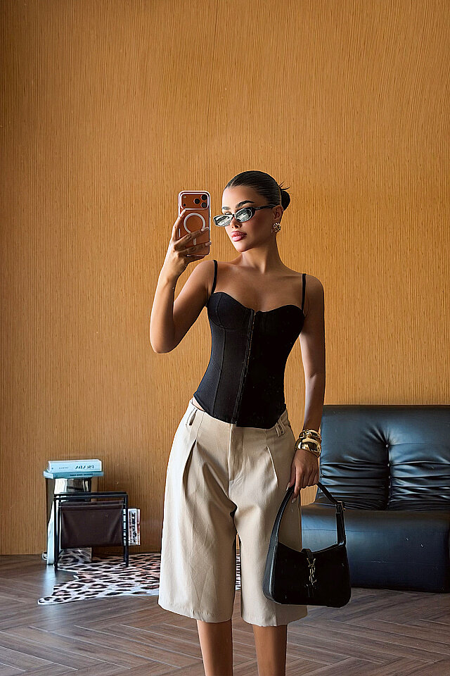 Siyah Yenomi Crop Top