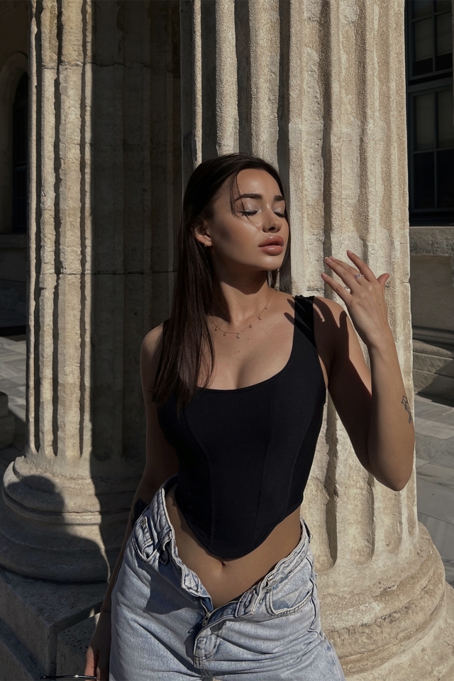 Siyah Askılı Crop Top ATE3892