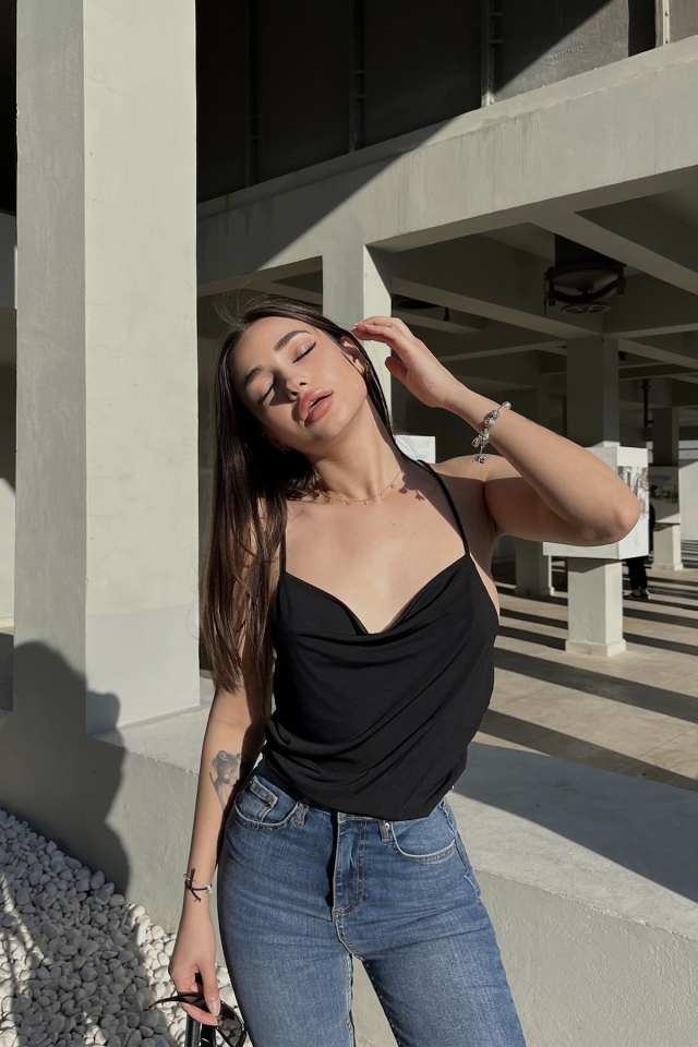 Siyah Askılı Crop Top ATE5165