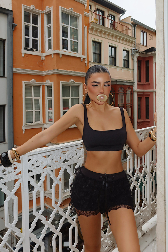 Siyah Cipqan Şort