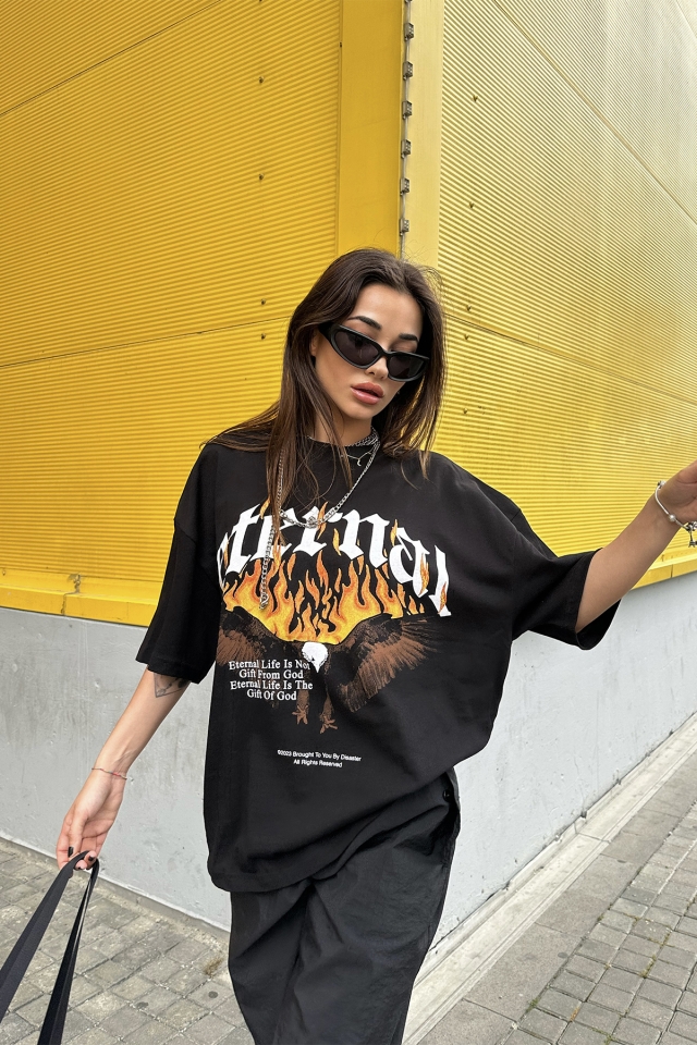 Siyah Baskılı Oversize Tişört