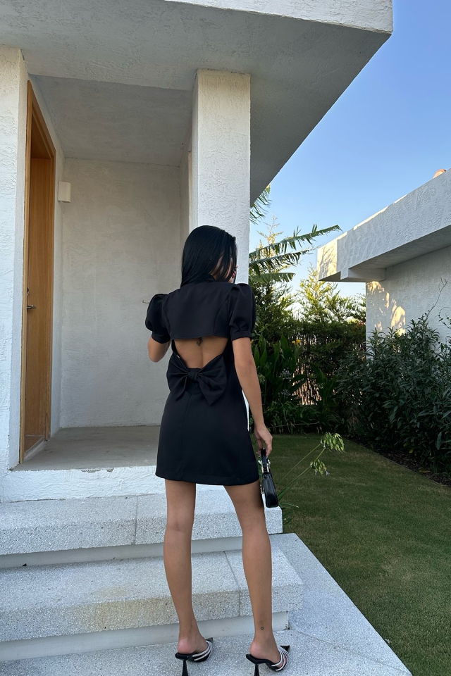 Siyah Broş Detay Mini Elbise ATE7881