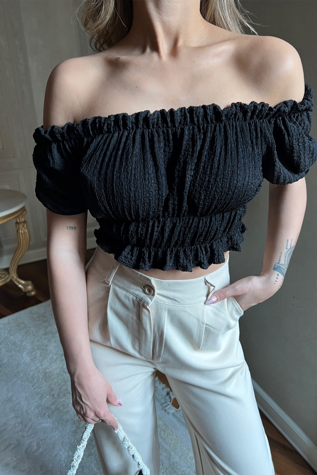 Siyah Büzgülü Düşük Kol Crop Top ATE4036