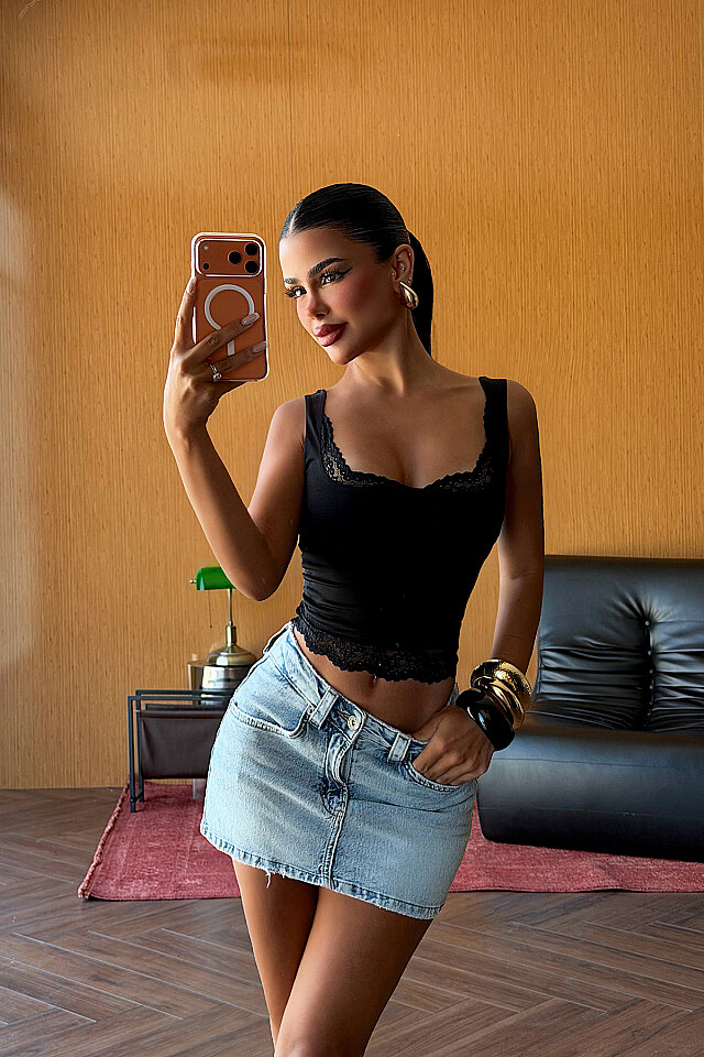 Siyah Simara Crop Top