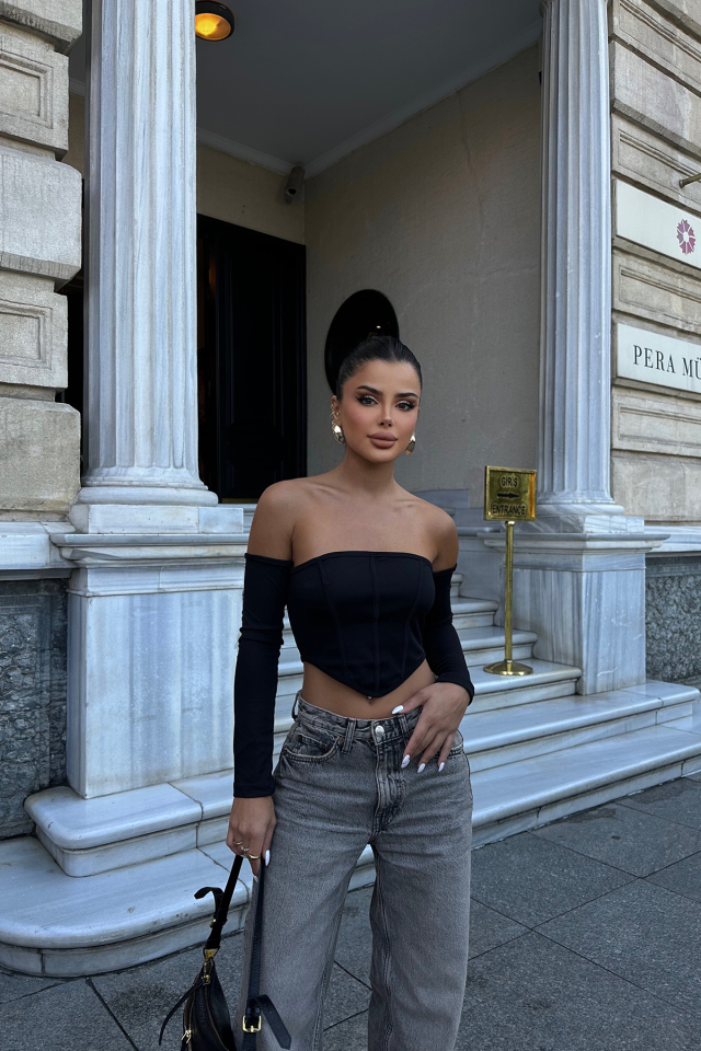 Siyah Dikiş Detay Uzun Kol Crop Top ATE8522 - gecce