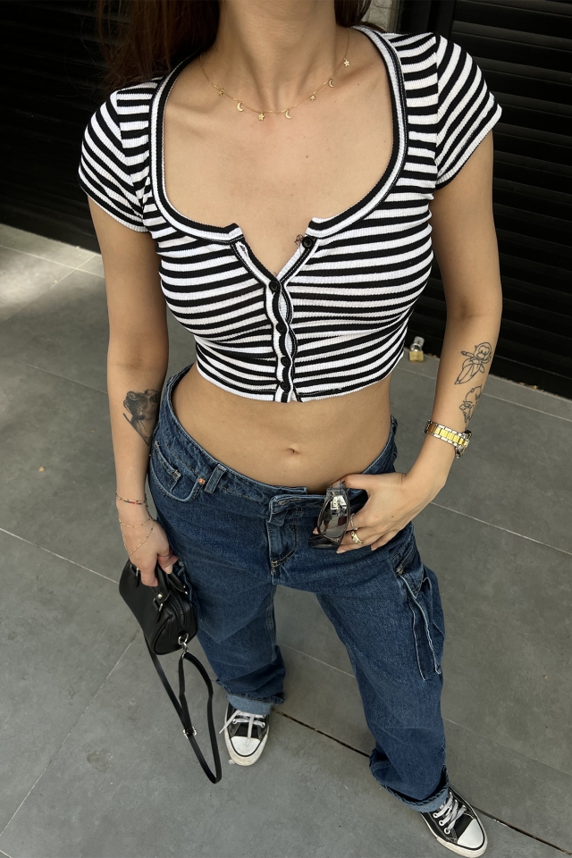 Düğme Detay Crop Top ATE6975