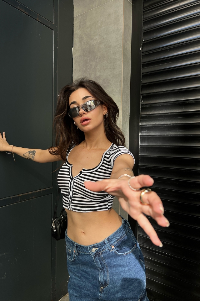 Düğme Detay Crop Top ATE6975