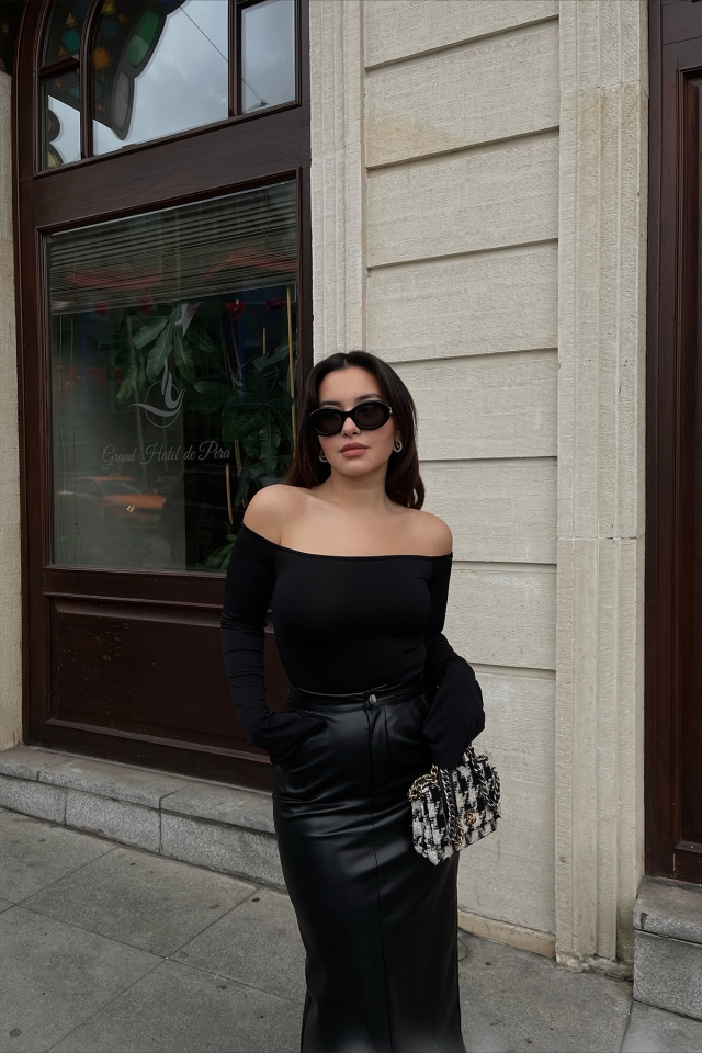 Siyah Düşük Kol Bodysuit ATE2916