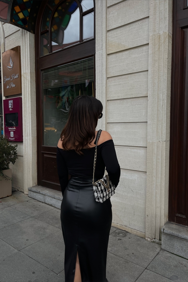 Siyah Düşük Kol Bodysuit ATE2916