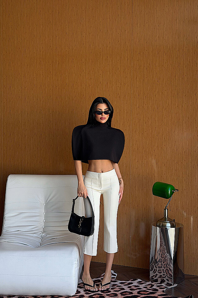 Siyah Suuti Crop Bluz