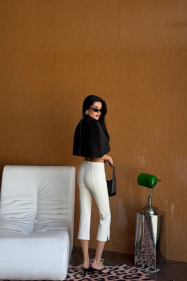 Siyah Suuti Crop Bluz
