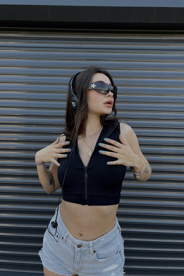 Siyah Gömlek Yaka Önü Fermuarlı Crop Top ATE4915 - DEPPOT