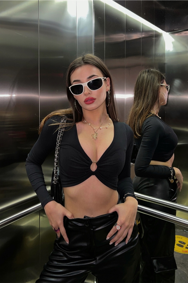 Siyah Halka Detay Crop Top ATE2863 - EYYO