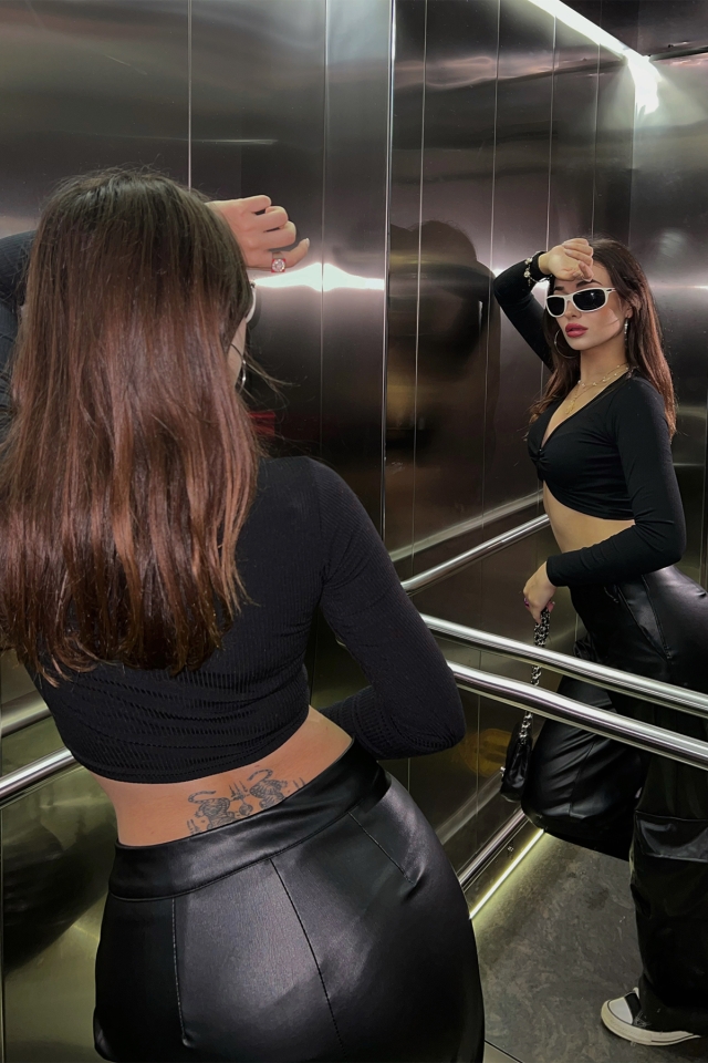 Siyah Halka Detay Crop Top ATE2863