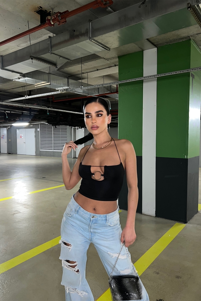 Siyah Halka Detay İp Askılı Crop Top