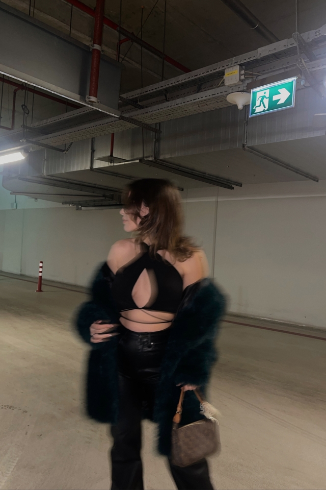 Siyah Lina Crop Top EY614