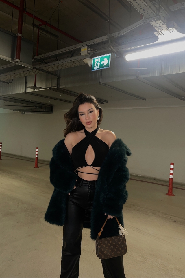 Siyah Lina Crop Top EY614