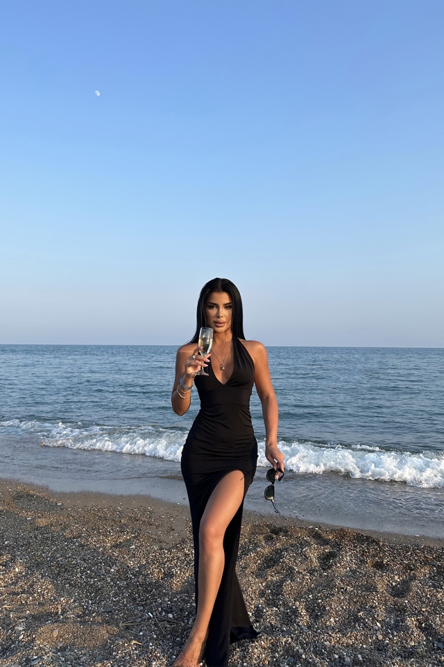 Zola Siyah Maxi Boy Yırtmaçlı Elbise TWL3