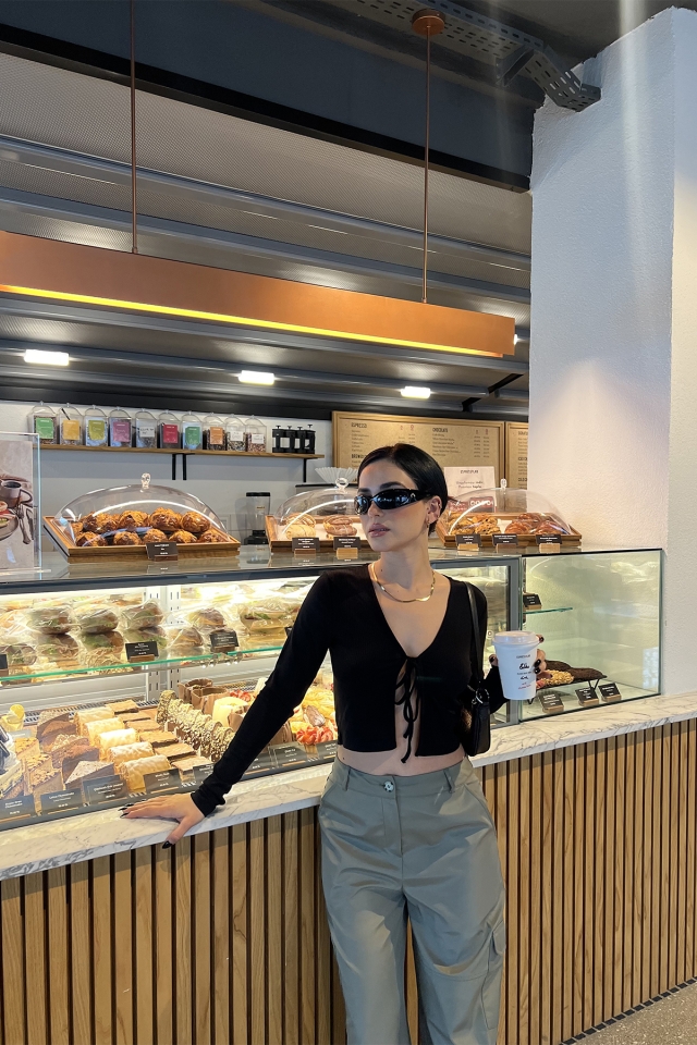 Siyah Önden Bağlamalı Crop Top ATE3933 - BARAN