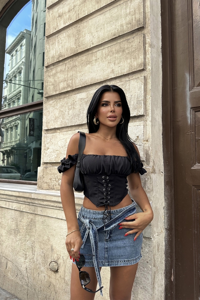 Siyah Önden Bağlamalı Crop Top ATE7550