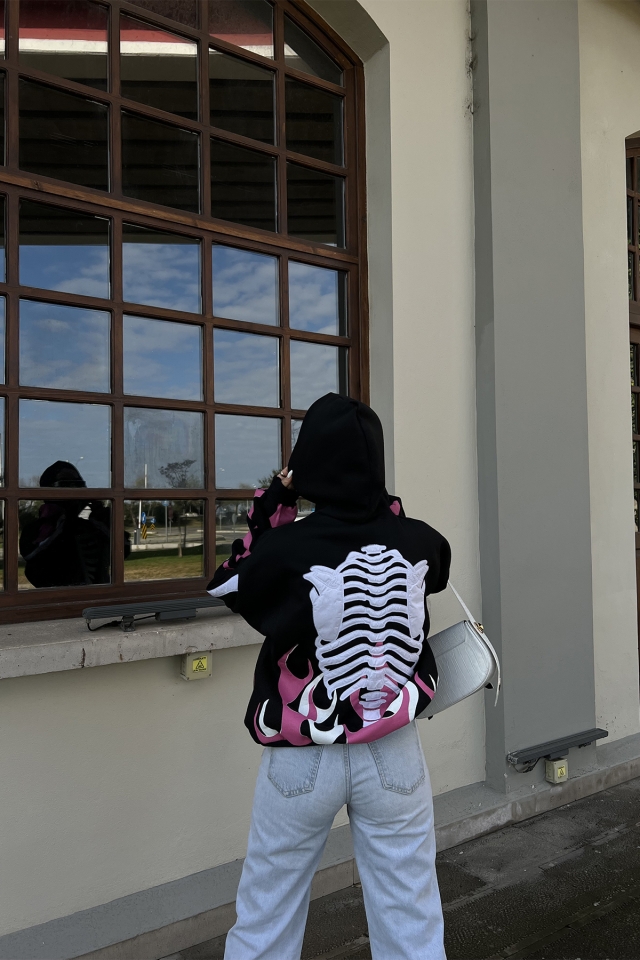 Siyah Önü Baskılı Kapşonlu Sweat ATE2507