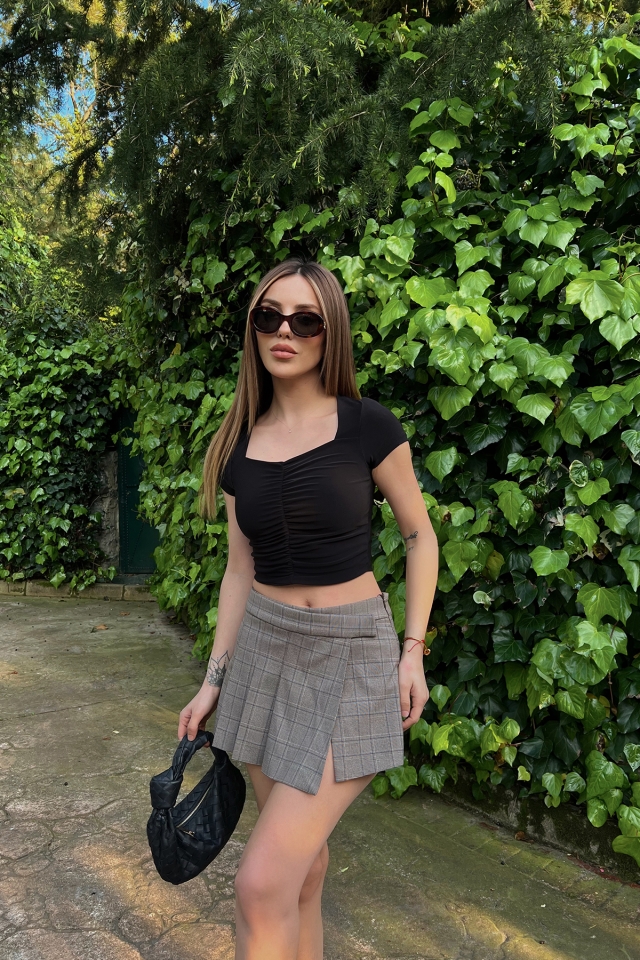 Siyah Önü Büzgülü Crop Top ATE6412