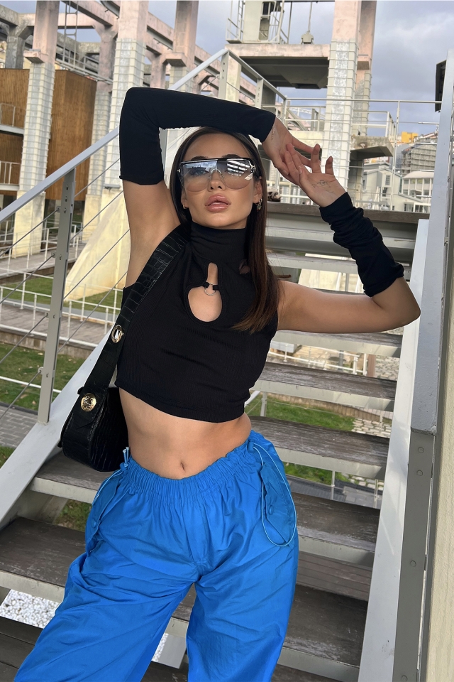 Siyah Pencere Detay Crop Top ATE3067