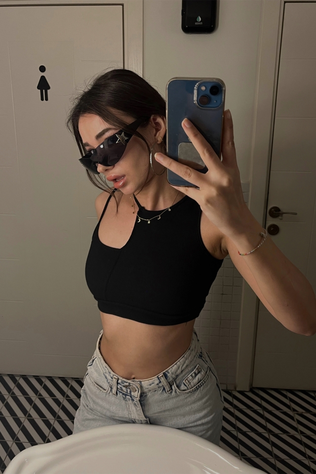 Siyah Pencere Detay Crop Top ATE4629