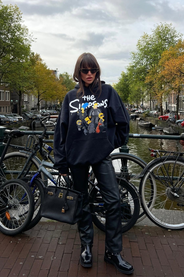 Siyah Önü Baskılı Hoodie Sweat ATE2264