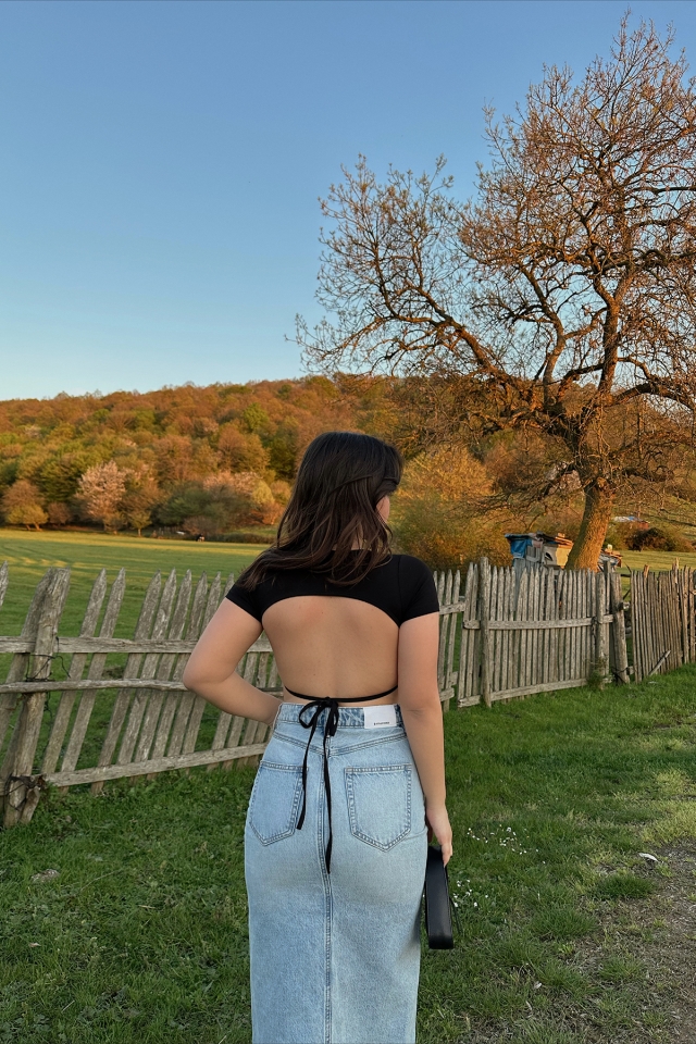 Siyah Sırt Detay Bağlamalı Crop Top ATE5339 (1)