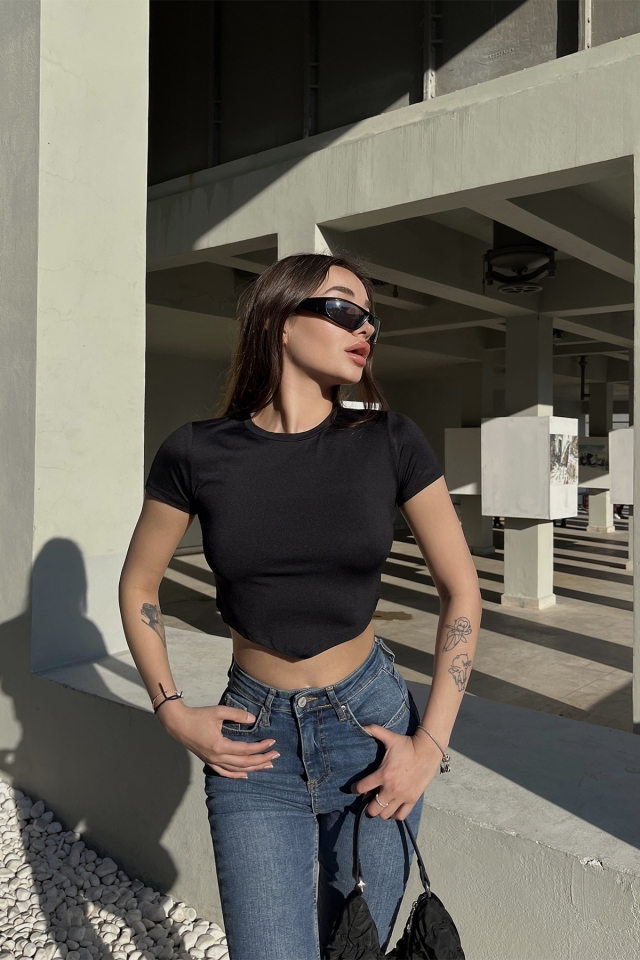 Siyah Sırt Detay Crop Top ATE5124 - VİNALES