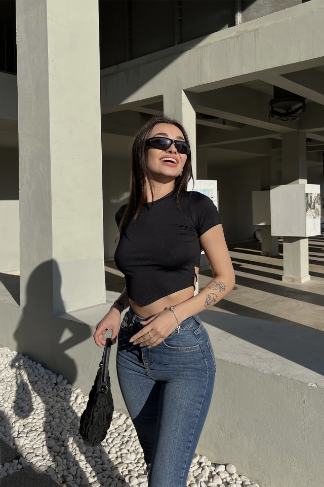 Siyah Sırt Detay Crop Top ATE5124