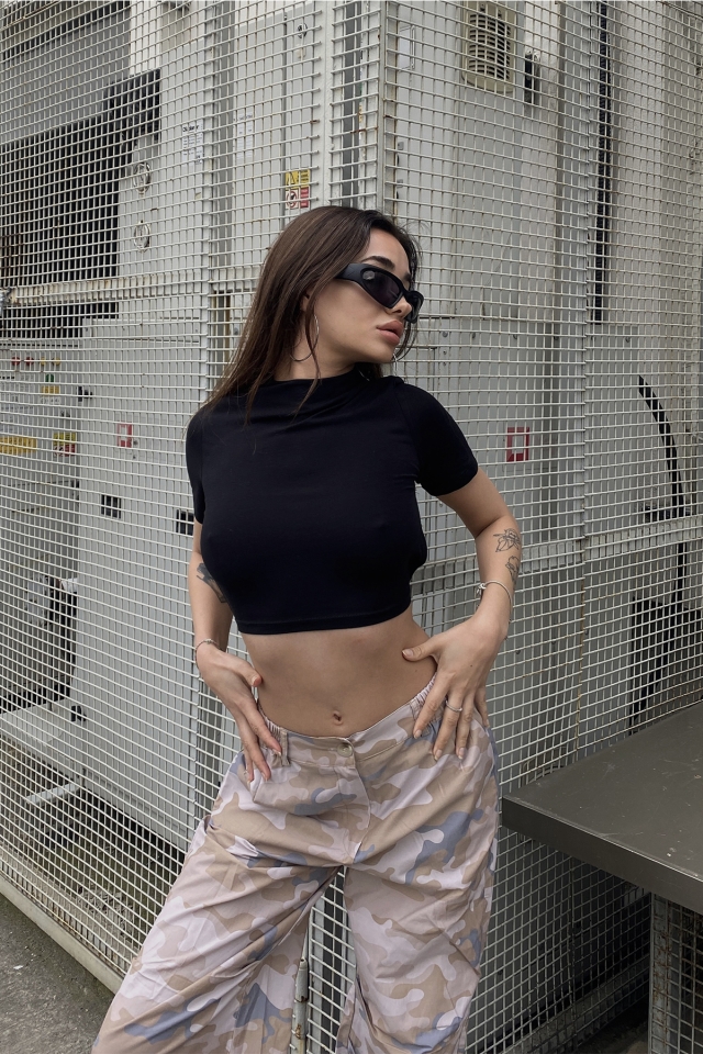 Siyah Sırtı Bağlamalı Crop Top ATE6710