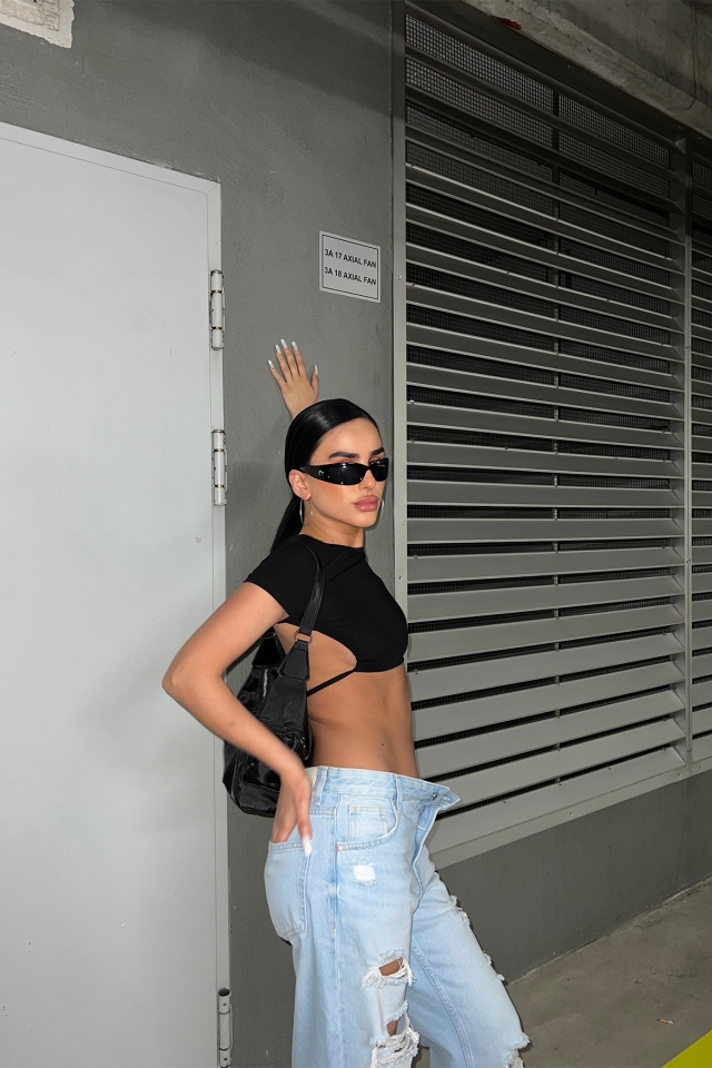 Siyah Sırtı Bağlamalı Crop Top ATE6924