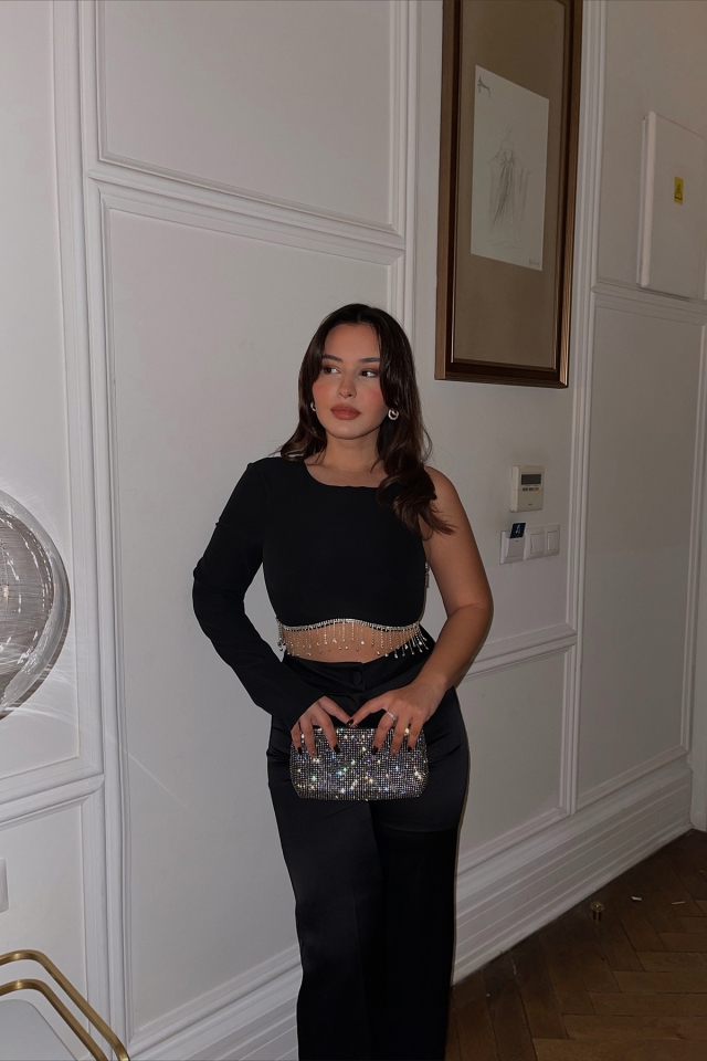 Siyah Tek Kol Zincir Detay Crop Top ATE2992