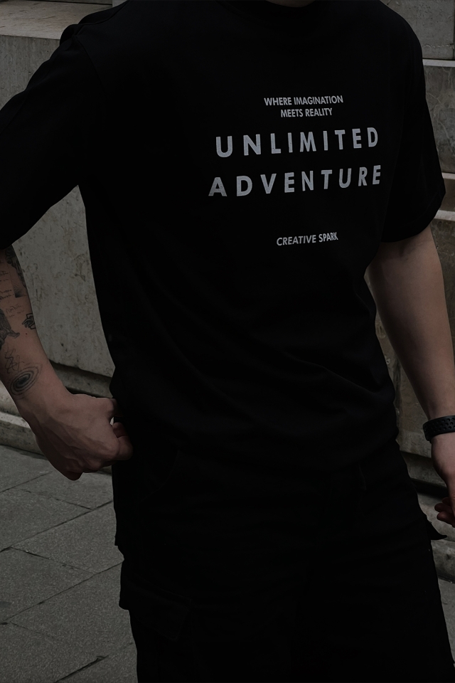 Siyah Unlımıted Adventure Yazılı Tişört ATE4287
