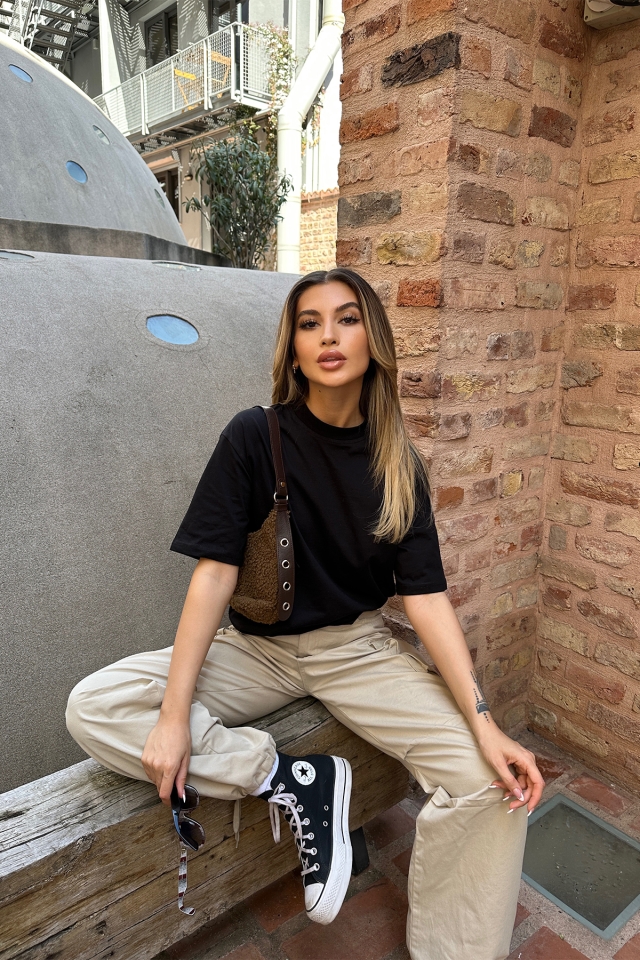Siyah Wellness Gang Baskılı Tişört ATE6073