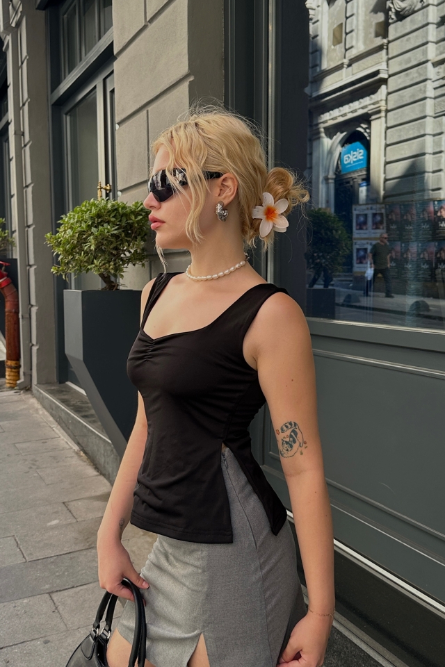 Siyah Yırtmaç Detay Crop Top ATE6334