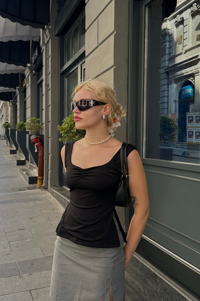Siyah Yırtmaç Detay Crop Top ATE6334