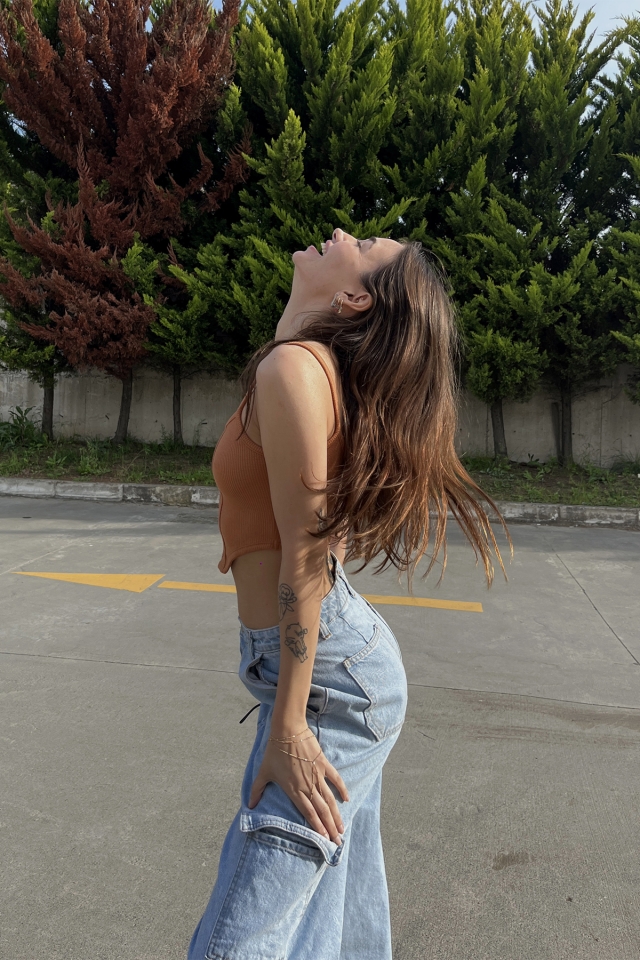 Taba Askılı Crop Top ATE6495