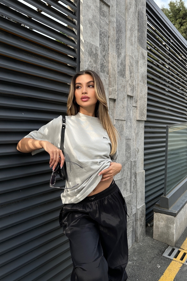 Taş Önü Yazılı Tişört ATE6072