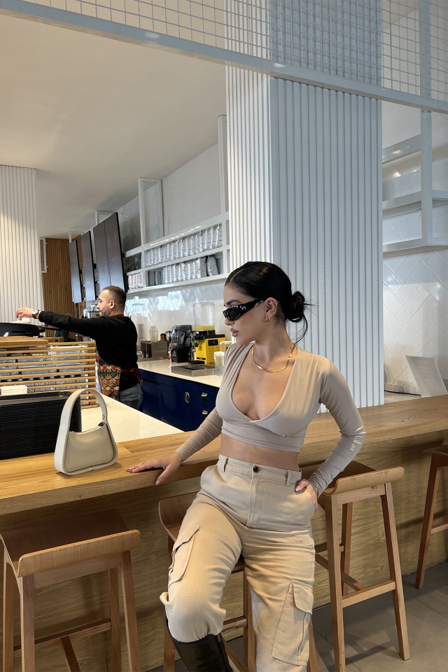 Taş Sırtı Bağlamalı Crop Top ATE3391
