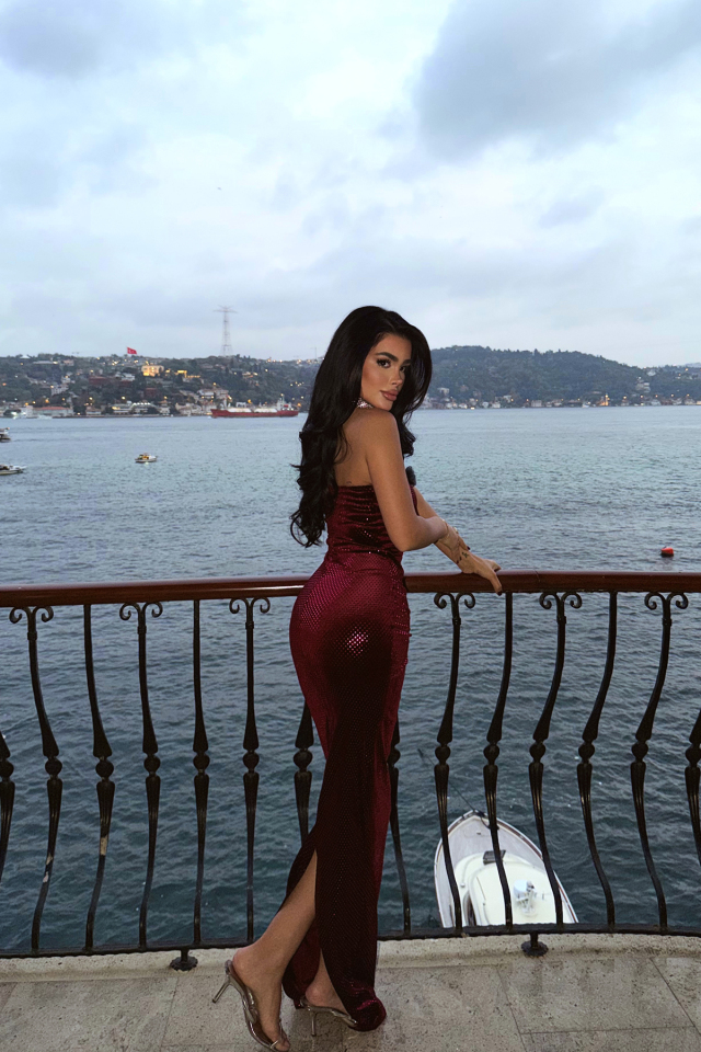 Vişne Çürüğü Lissa straplez elbise ATE-4009