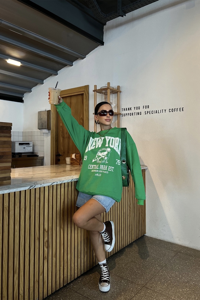 Yeşil New York Önü Baskılı Sweat ATE2326
