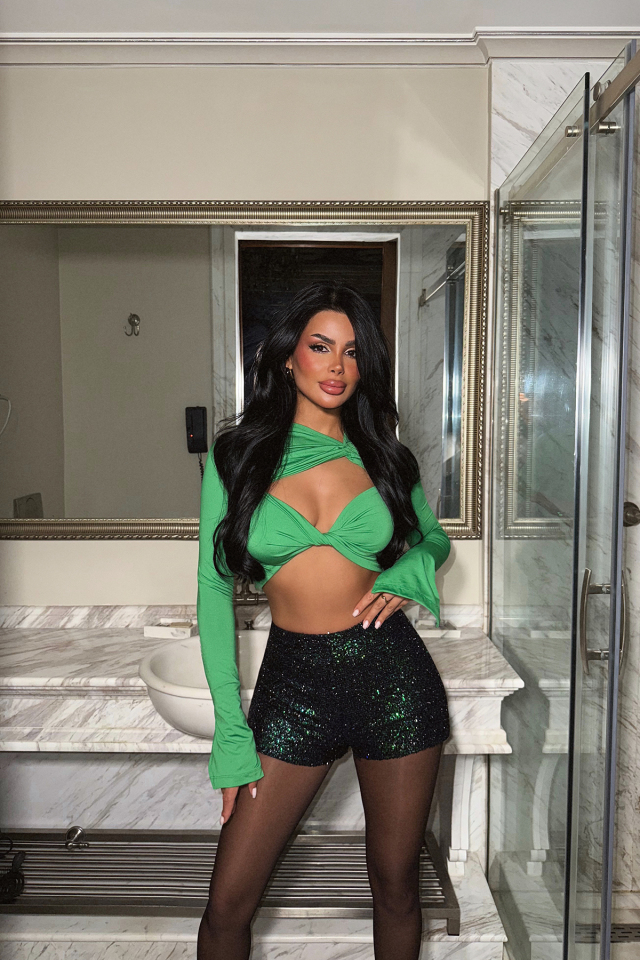 Yeşil Becca Payetli Mini Şort